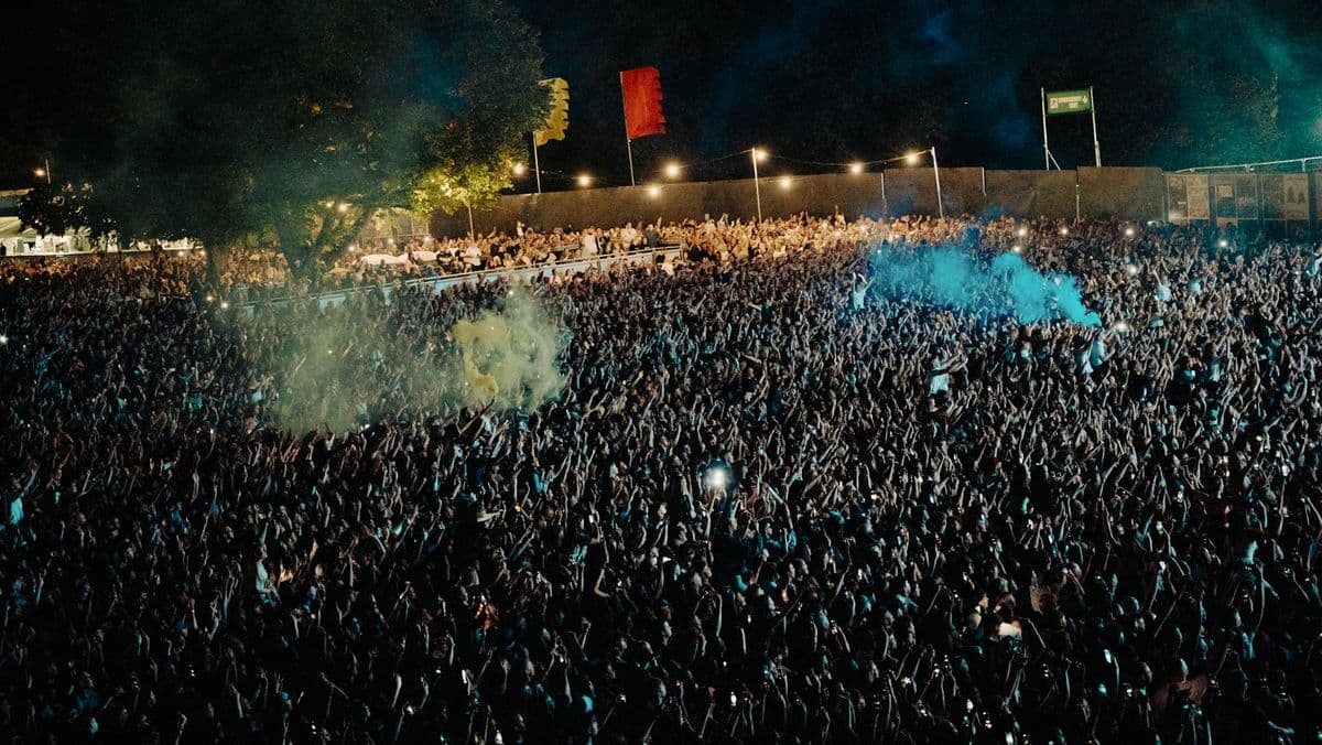 Travel warnings issued as 400,000 people expected in Manchester for major events
