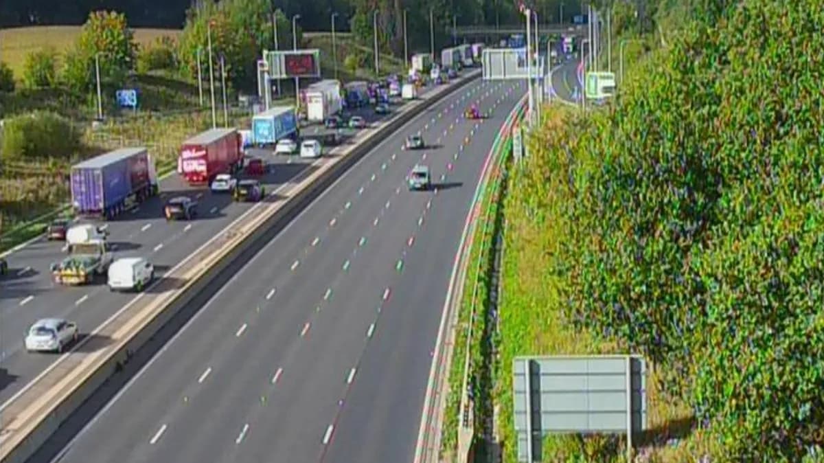 M6 Southbound Reopens Following Vehicle Fire Near Ashton-in-Makerfield