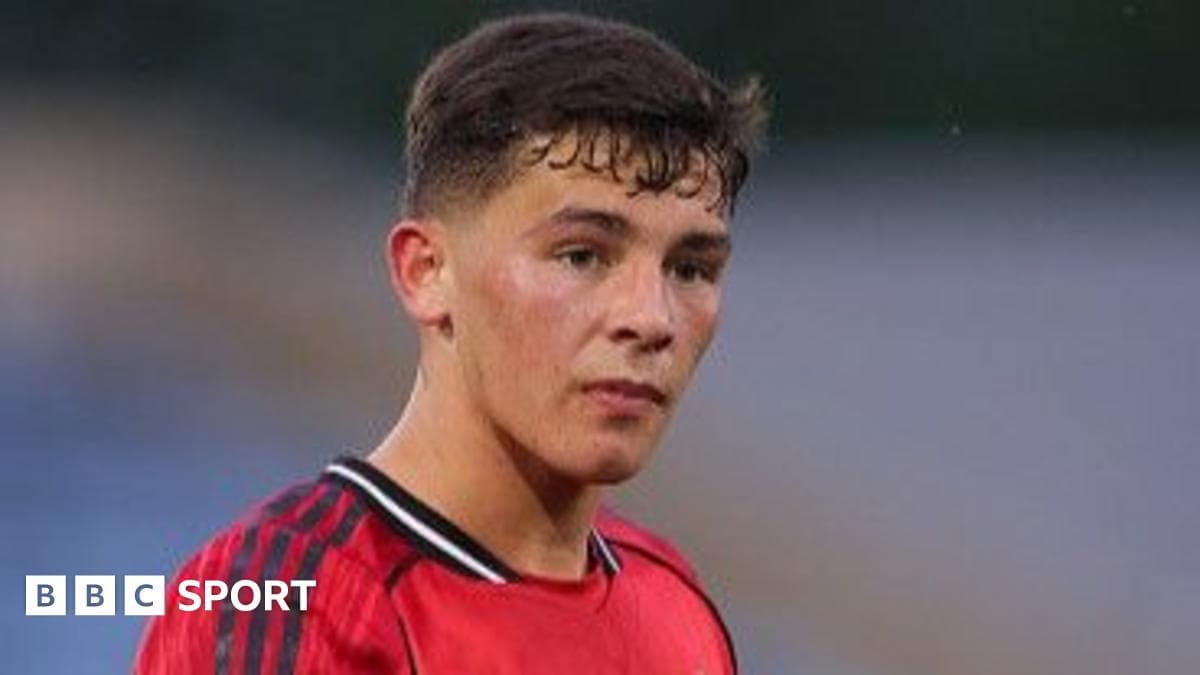 Manchester United U21 Coach Praises Shea Lacey Ahead of Premier League 2 Final
